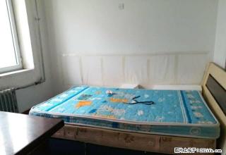 振兴附近步梯2楼 2室有床 房子干净 地段繁华 年租1.4万 - 赤峰28生活网 chifeng.28life.com